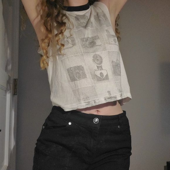 Brandy Melville Camera tank top - Picture 4 of 7